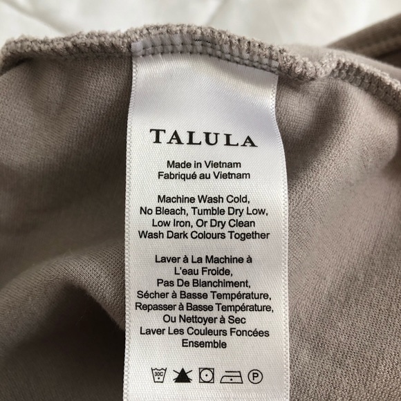 Aritzia Talula Tulip Skirt - Picture 5 of 6